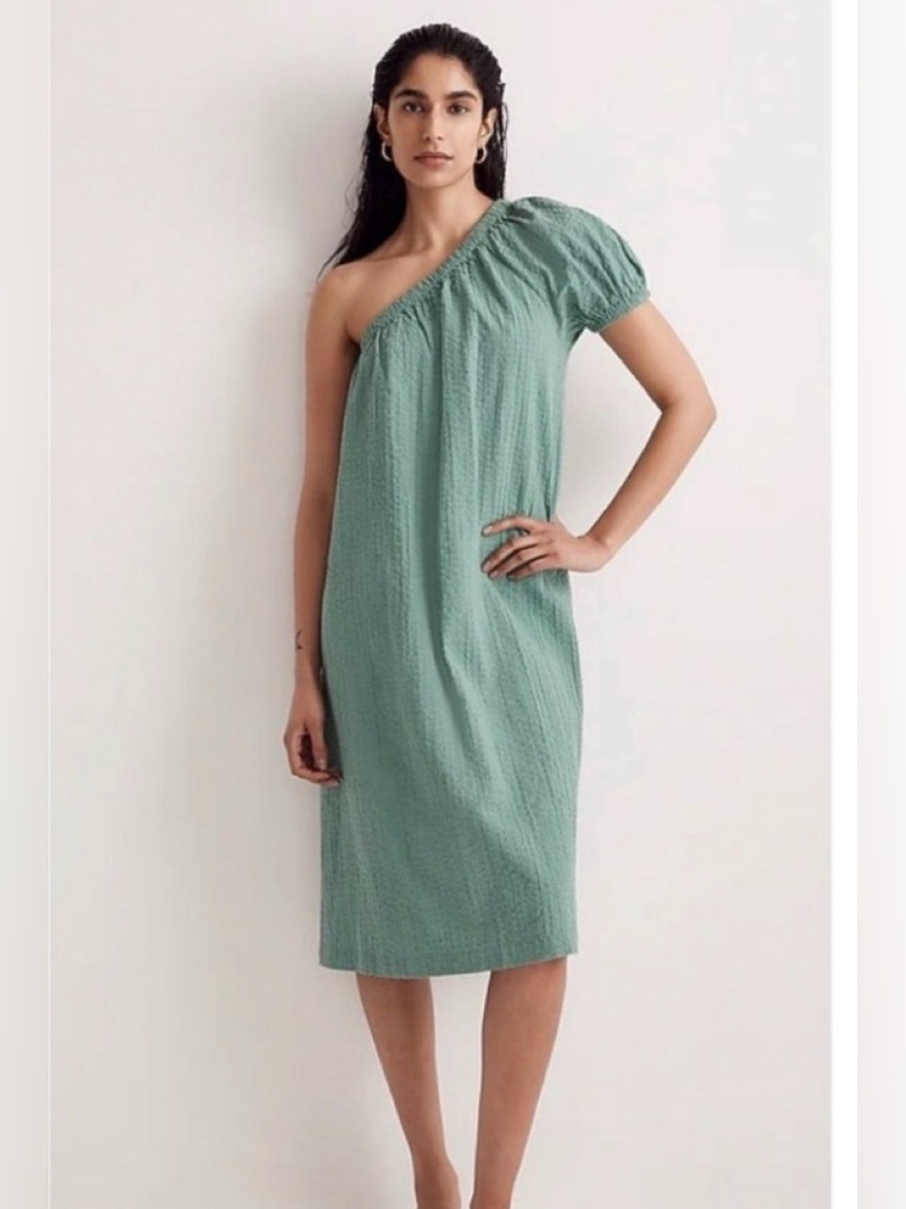 Madewell Seersucker One-Shoulder Puff Sleeve Midi Dress